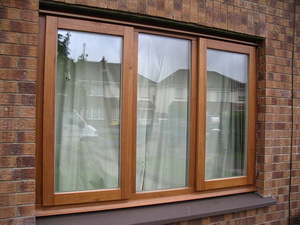 WOODENGRAIN WINDOW